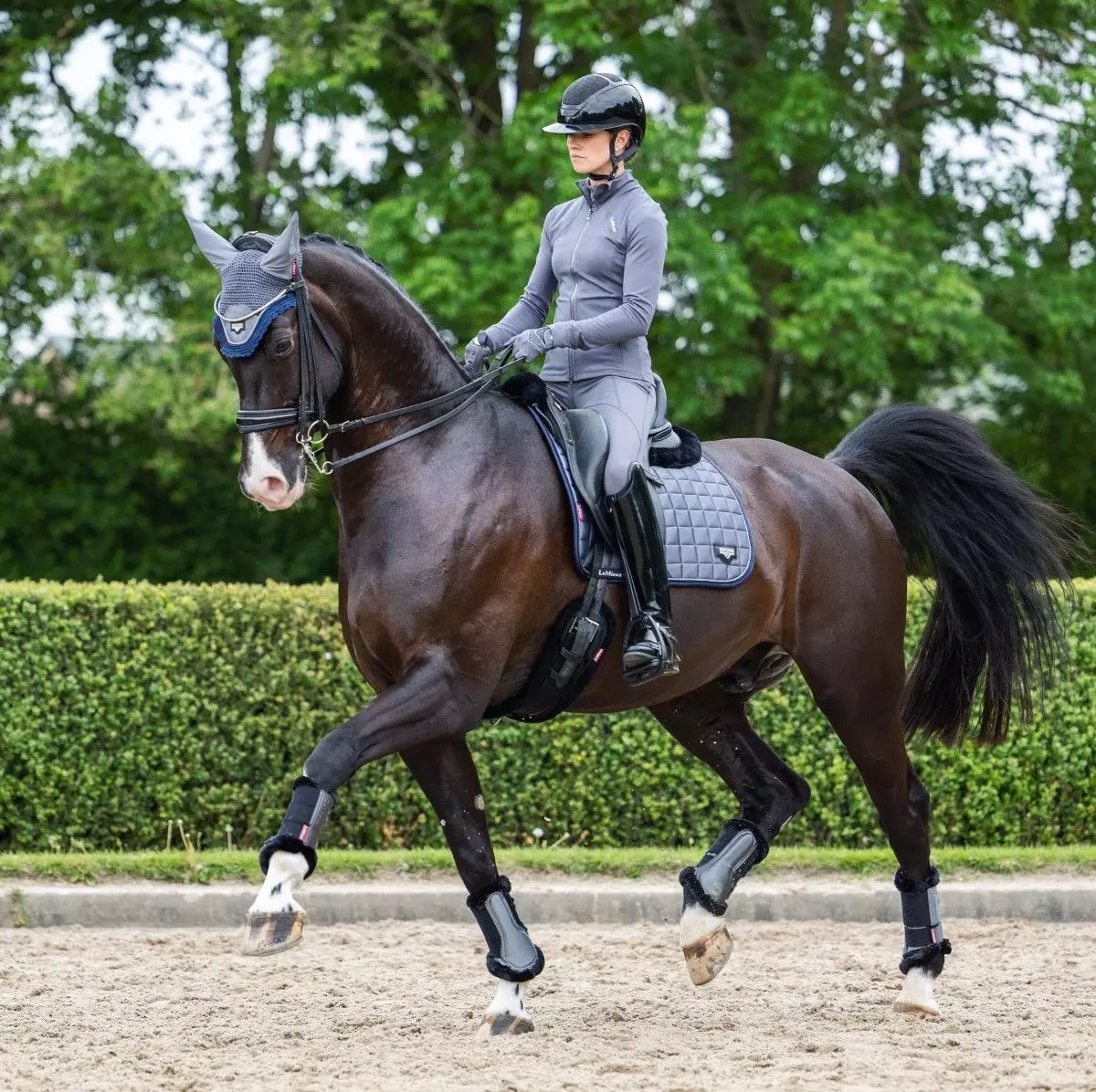 LeMieux Fleece Edge Mesh Brushing Boot 13 LeMieux Fleece Edge Mesh Brushing Boot - Image 11