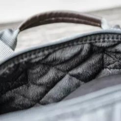 Kentucky Horsewear Kentucky Helmet Bag -Exquisite Equestrian Equipment Store 485a1893 a929523bbdd099ba1a676b6771a9e673 article photobook m 1 png