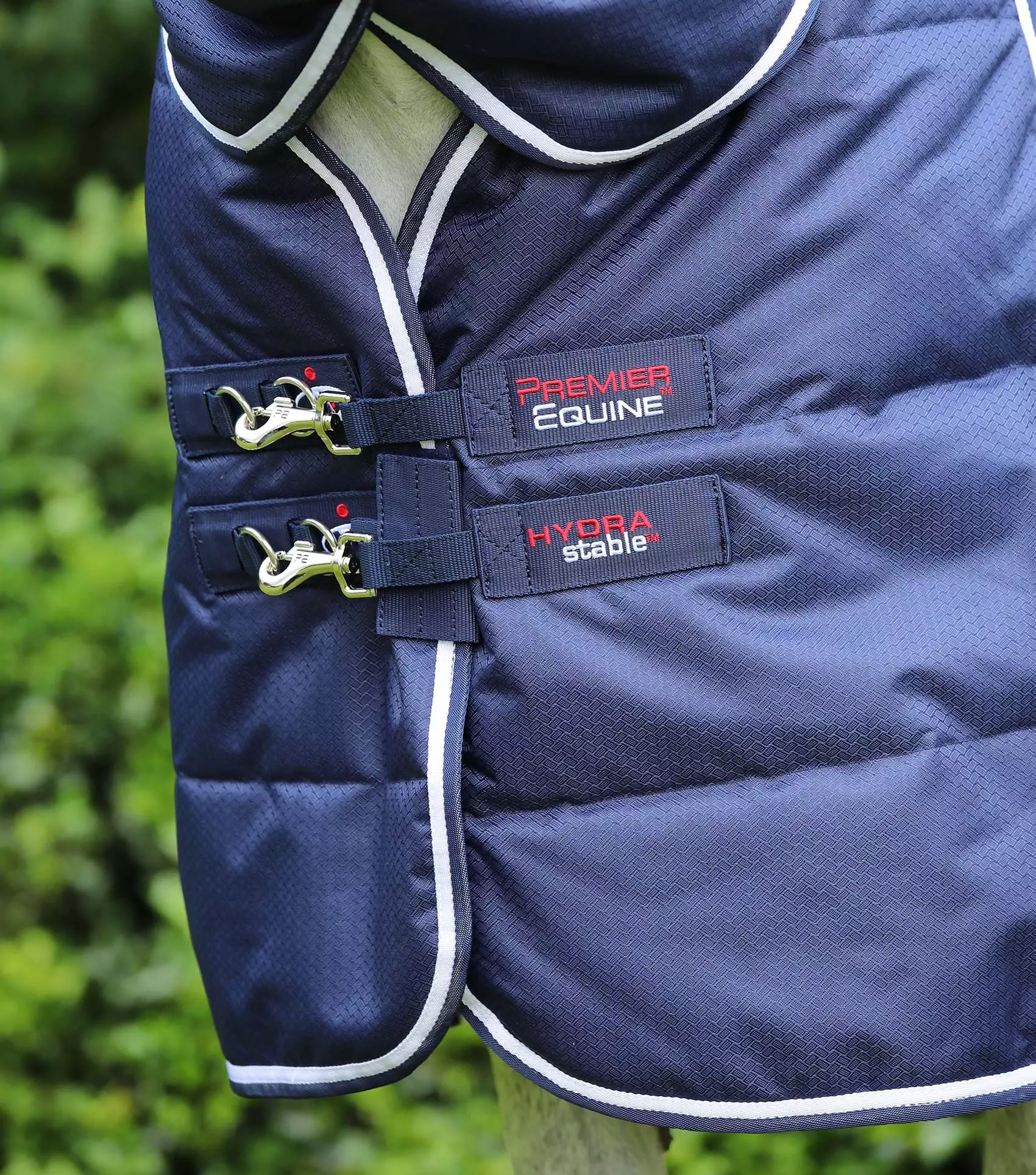 Premier Equine Hydra 200g Stable Rug With Neck Cover 4 Premier Equine Hydra 200g Stable Rug With Neck Cover - Image 2