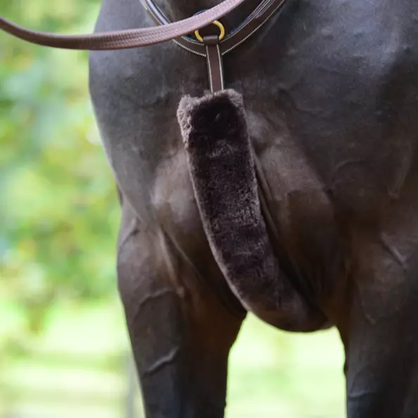 Kentucky Horsewear Kentucky Sheepskin Breastplate Cover 3 Kentucky Horsewear Kentucky Sheepskin Breastplate Cover