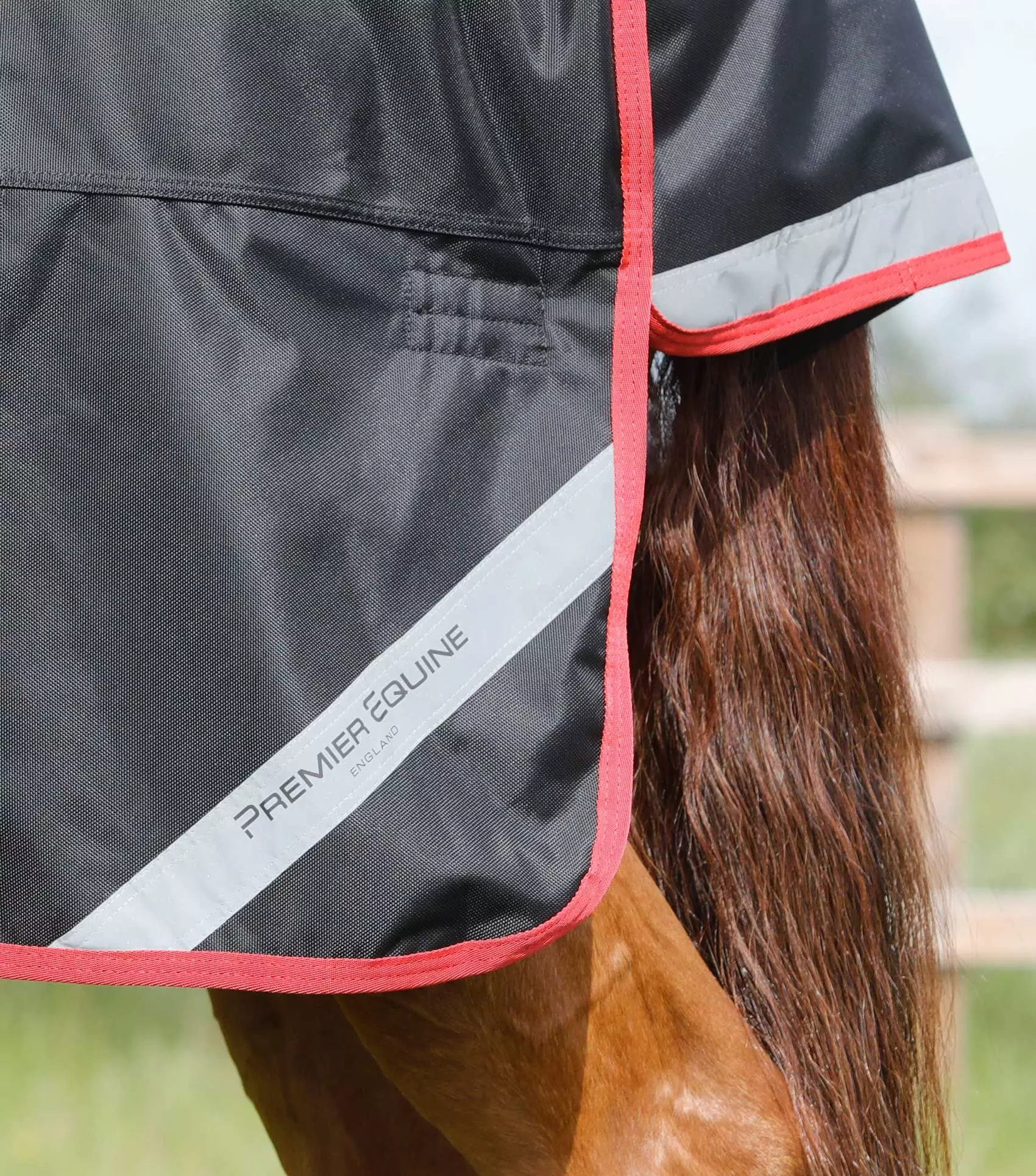 Premier Equine Titan 450g Original Turnout Rug 7 Premier Equine Titan 450g Original Turnout Rug - Image 5